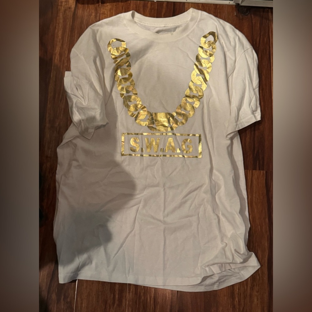 Gold Chain Graphic T-Shirt Custom Swag T-Shirt